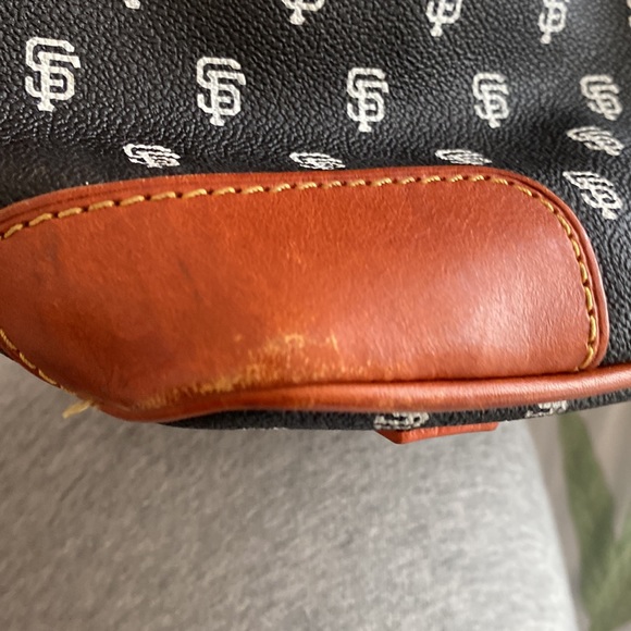 Dooney & Bourke Giants edition purse - Picture 7 of 16
